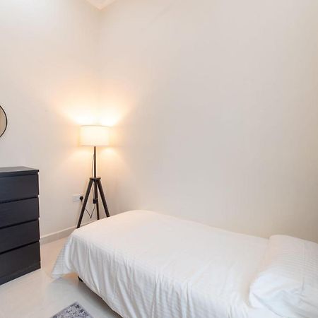 קואנטאן Hilmera Guesthouse מראה חיצוני תמונה